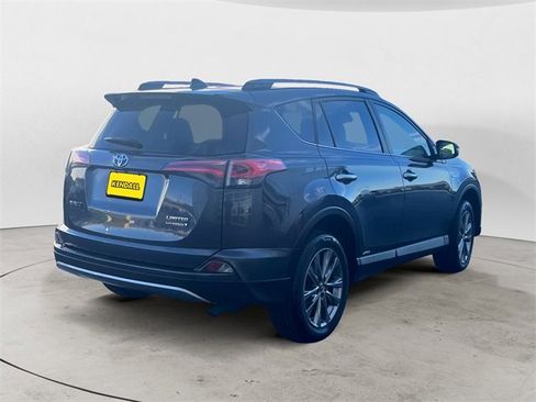 Used 2017 Toyota RAV4 Limited image 5