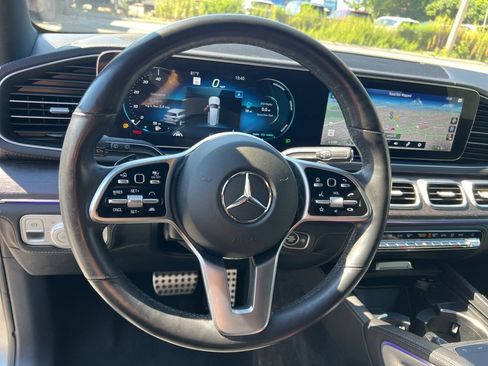 Used 2022 Mercedes-Benz GLS 450 4MATIC image 16