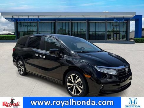 Used 2023 Honda Odyssey Touring image 1