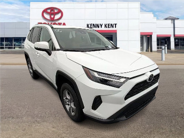 Used 2025 Toyota RAV4 XLE w/ Convenience Package FWD image 1