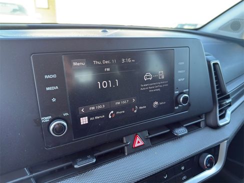 Used 2024 Kia Sportage LX image 15