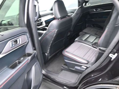 Used 2025 Ford Explorer ST-Line w/ Premium Package image 15