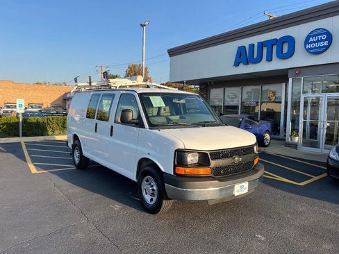 Used 2014 Chevrolet Express 2500 image 3