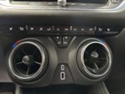 Used 2025 Chevrolet Blazer LT image 19