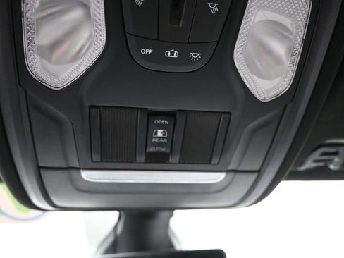 Used 2021 RAM 1500 Big Horn image 25