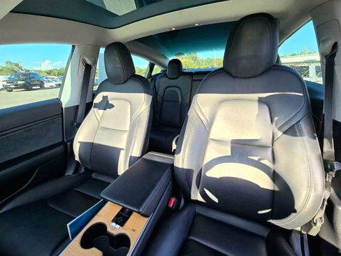 Used 2020 Tesla Model 3 Long Range image 24