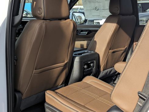 New 2026 Chevrolet Tahoe High Country w/ Sun And Tow Package image 23