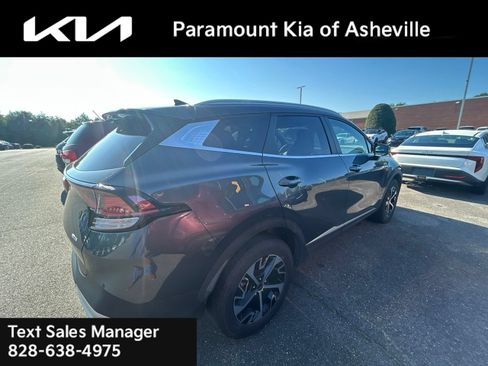 Certified 2025 Kia Sportage EX AWD/4WD image 9
