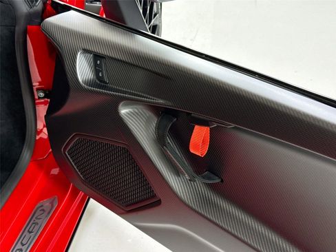 Used 2022 Lamborghini Huracan STO image 32