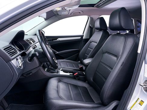 Used 2019 Volkswagen Passat 2.0T Wolfsburg FWD image 17