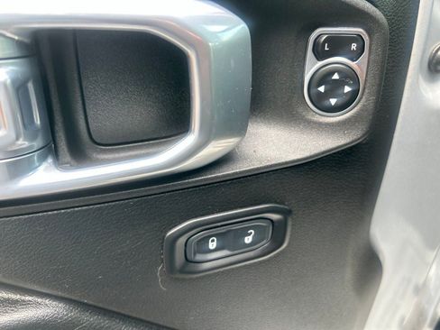 Used 2023 Jeep Wrangler Unlimited Sport AWD/4WD image 10