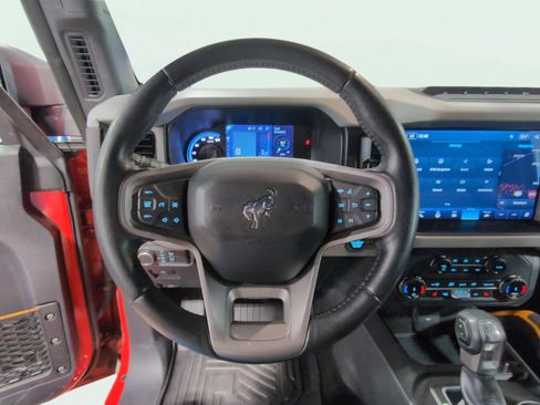 Used 2022 Ford Bronco Badlands w/ Sasquatch Package AWD/4WD image 18