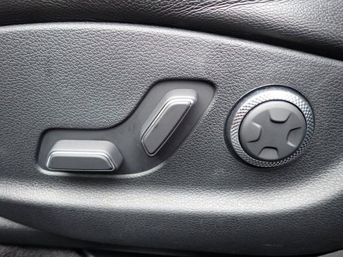 Used 2023 Genesis G80 2.5T image 22