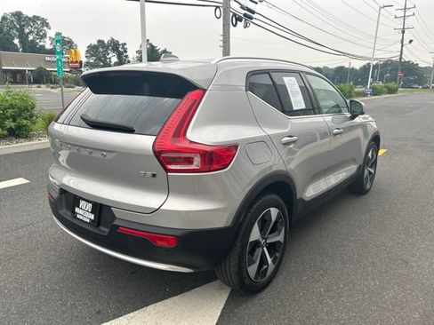 Certified 2025 Volvo XC40 B5 Plus AWD/4WD image 5