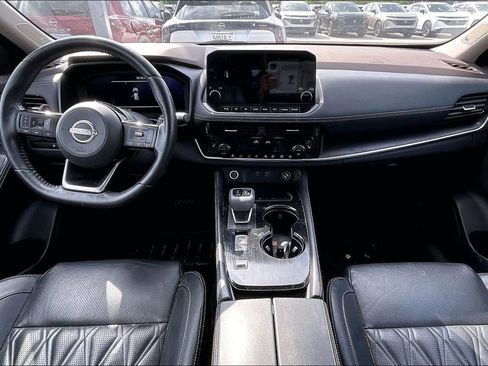 Used 2022 Nissan Rogue Platinum w/ Head-Up Display Package FWD image 17