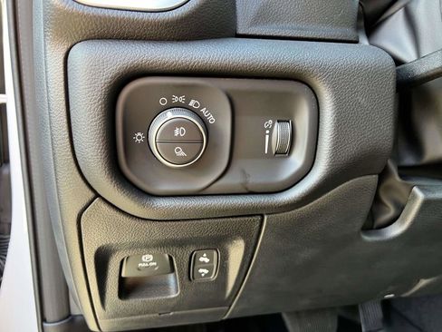 Used 2025 RAM 1500 Big Horn AWD/4WD image 19