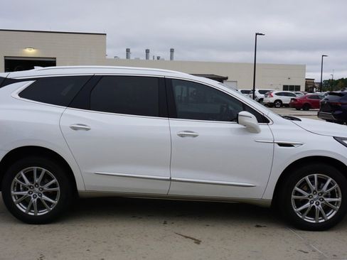 Used 2023 Buick Enclave Premium w/ Experience Buick Package image 4
