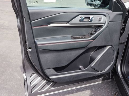 New 2026 Ford Explorer ST-Line w/ ST-Line Street Pack RWD image 20