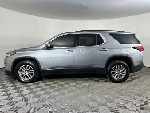 Used 2023 Chevrolet Traverse LT image 9