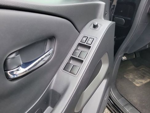 Used 2023 Nissan Frontier SV w/ SV Premium Package image 9