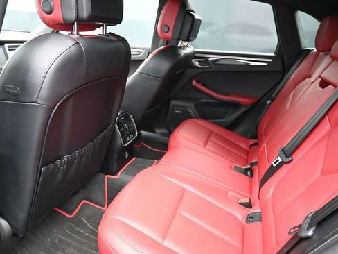 Used 2020 Porsche Macan S AWD/4WD image 14