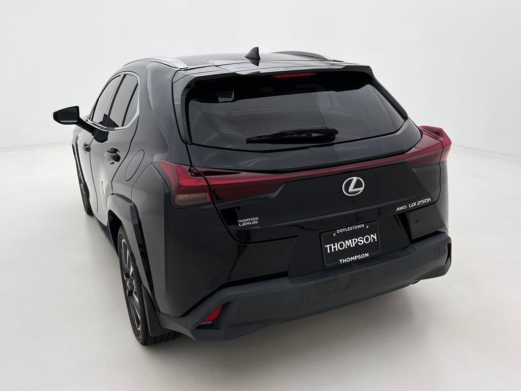 Used 2023 Lexus UX 250h AWD w/ Premium Package image 8