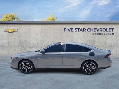 Used 2025 Honda Accord Sport image 5