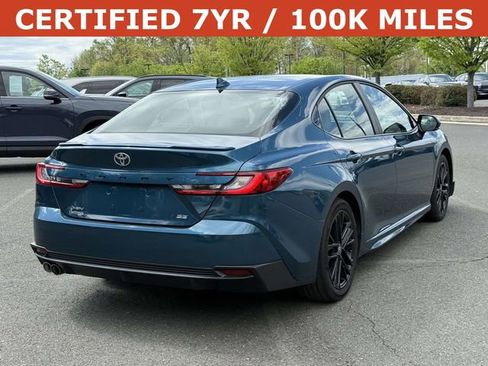 Used 2025 Toyota Camry SE w/ Convenience Package image 2
