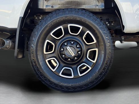 Used 2024 Ford F350 Platinum AWD/4WD image 10