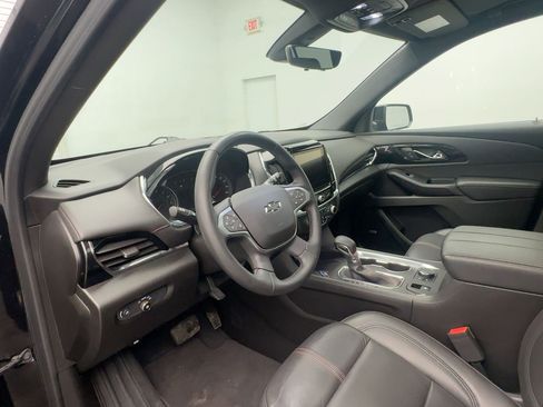 Certified 2023 Chevrolet Traverse RS image 4