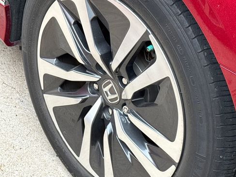 Used 2021 Honda Accord EX image 9