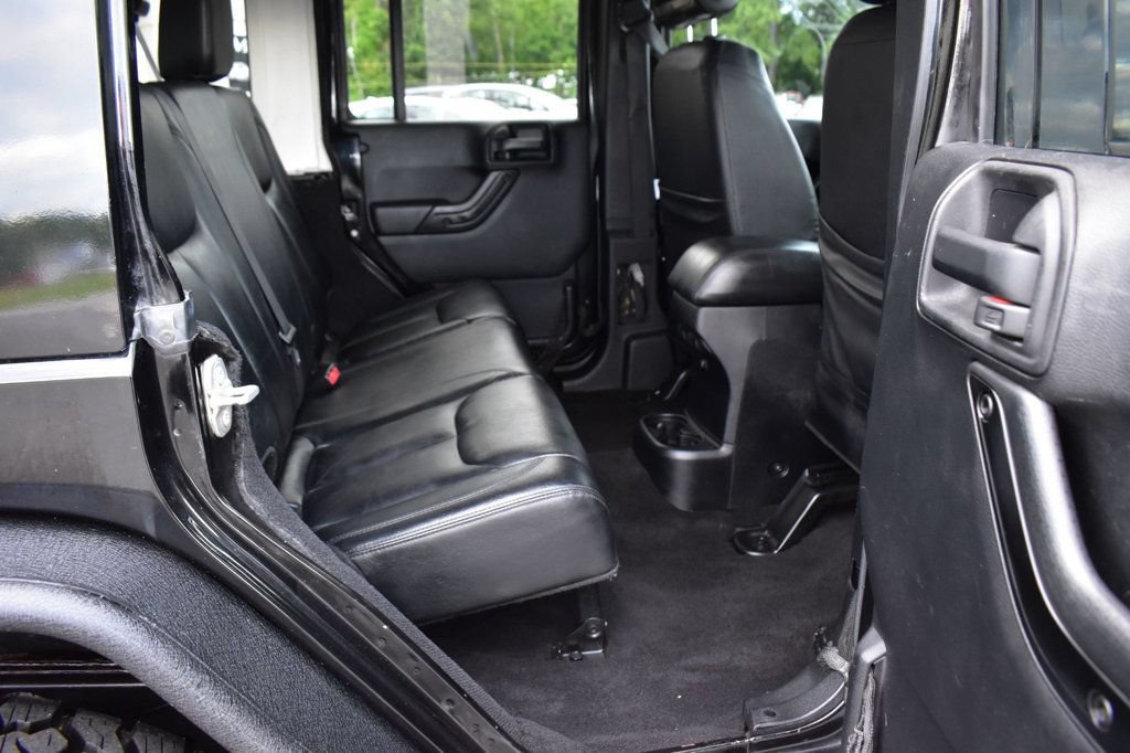 Used 2015 Jeep Wrangler Unlimited Sahara AWD/4WD image 27