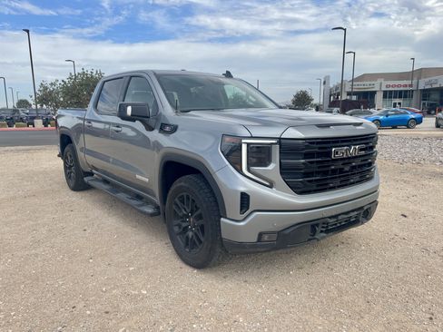 Used 2025 GMC Sierra 1500 Elevation w/ Elevation Premium Package AWD/4WD image 7