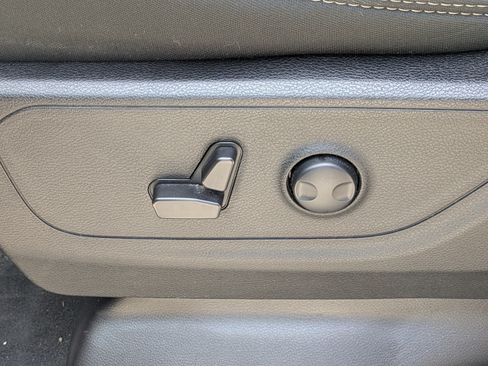 Used 2022 RAM 1500 Big Horn RWD image 18