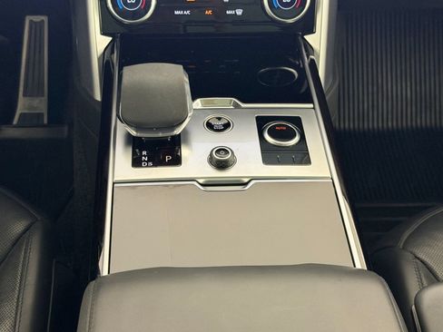 Used 2023 Land Rover Range Rover Long Wheelbase SE AWD/4WD image 18