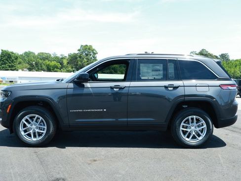 New 2026 Jeep Grand Cherokee Laredo X RWD image 9