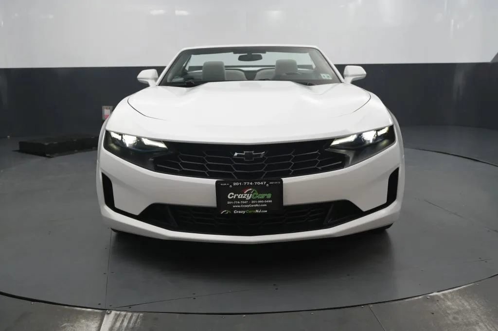 Used 2023 Chevrolet Camaro LT RWD image 8