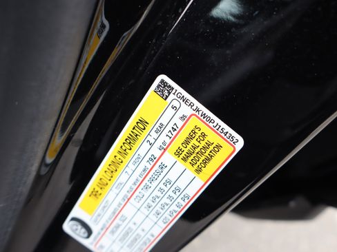 Used 2023 Chevrolet Traverse RS FWD image 45