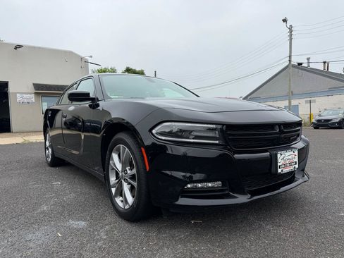 Used 2020 Dodge Charger SXT w/ Plus Group AWD/4WD image 3