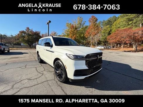 New 2025 Lincoln Navigator Reserve w/ Jet Appearance Package image 1