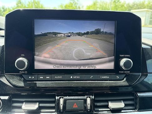 Certified 2022 Nissan Pathfinder SV AWD/4WD image 15