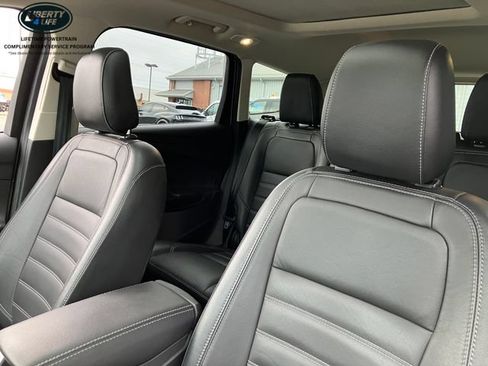 Used 2018 Ford Escape Titanium w/ Ford Safe & Smart Package AWD/4WD image 9
