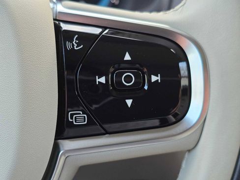 Used 2024 Volvo XC90 B6 Ultimate w/ Protection Package Premier image 33