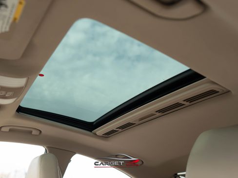 Used 2017 Mercedes-Benz CLS 550 w/ Premium 2 Package image 38