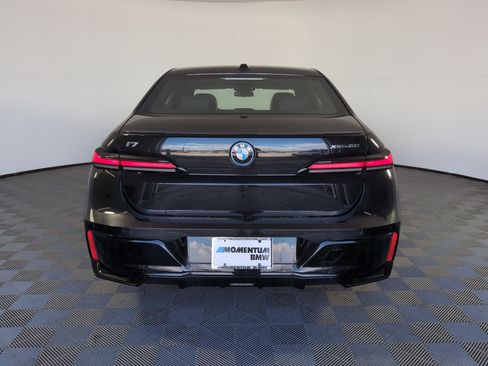 New 2025 BMW i7 xDrive60 w/ Premium Package image 8