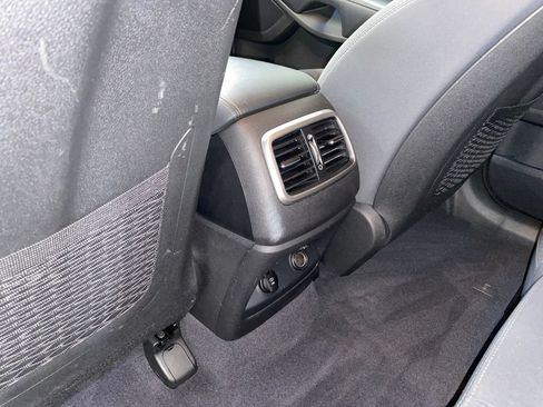 Used 2019 Kia Sorento AWD w/ LX Convenience Package image 13