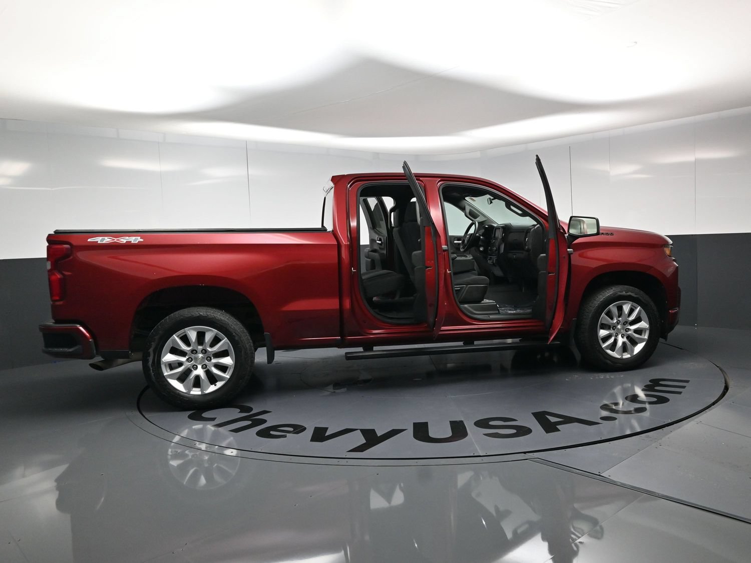 Used 2020 Chevrolet Silverado 1500 Custom w/ Custom Value Package AWD/4WD image 24
