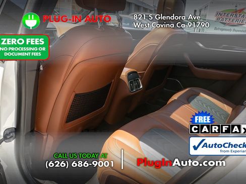 Used 2022 Maserati Levante GT AWD/4WD image 11