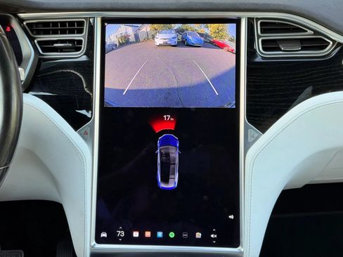 Used 2016 Tesla Model X 75D AWD/4WD image 18