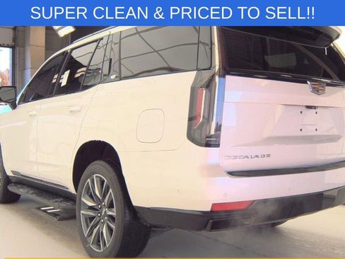 Used 2023 Cadillac Escalade Sport image 3